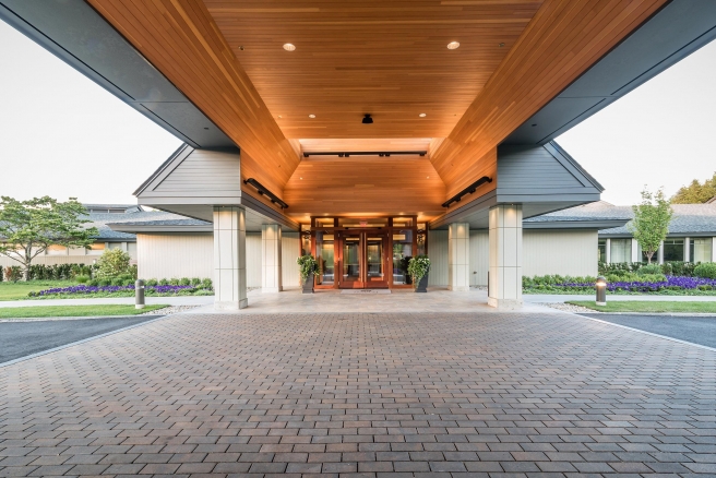 the exterior entrance of the country club