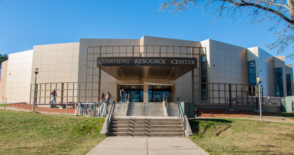 Learning Resource Center Lamoureux Pagano Associates Architects